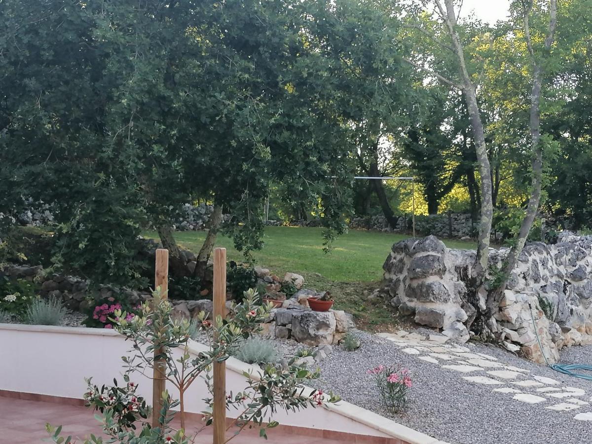 Amazing 4 Bedroom Villa With Swimming Pool And Wifi, Family Frendly Tribalj  Eksteriør billede
