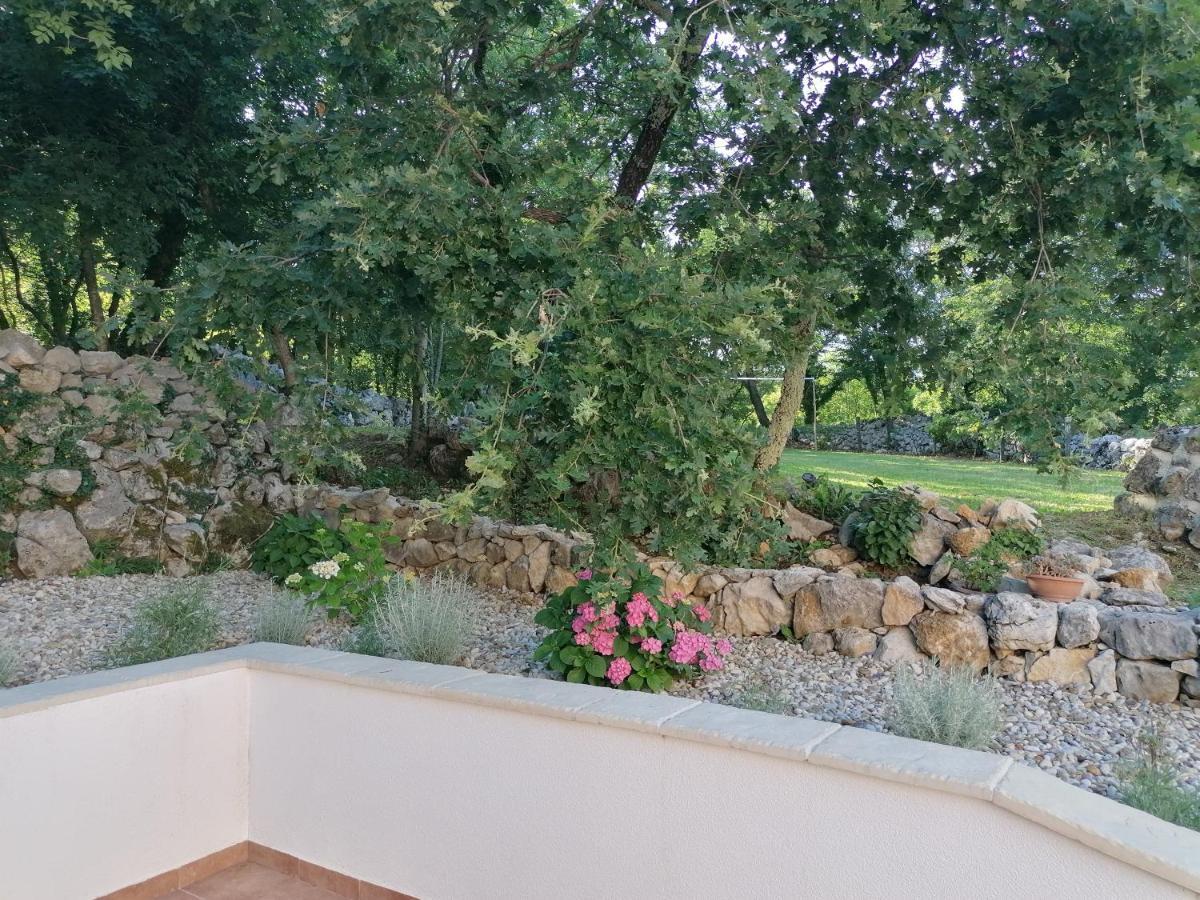 Amazing 4 Bedroom Villa With Swimming Pool And Wifi, Family Frendly Tribalj  Eksteriør billede